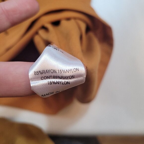 Doe & Rae Womens V-Neck Smocked 3/4 Sleeve Top Blouse Mustard small - Picture 4 of 6